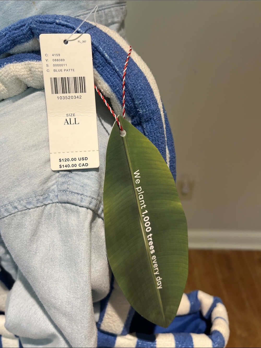NEW!!! FARM Rio Blue & White Striped Parrot Tote Anthropologie - Picture 5 of 13